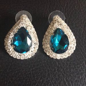 😍😍😍 stunning earrings